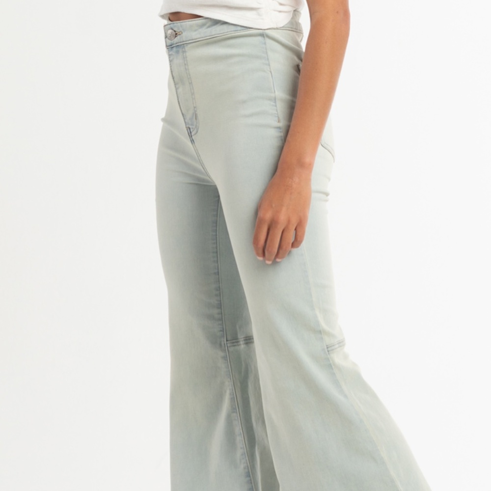 Free People Womens Youthquake Crop Flare Jeans in Bleach sz 30 NWT $128R - Picture 3 of 5